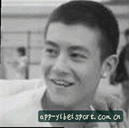 李薇